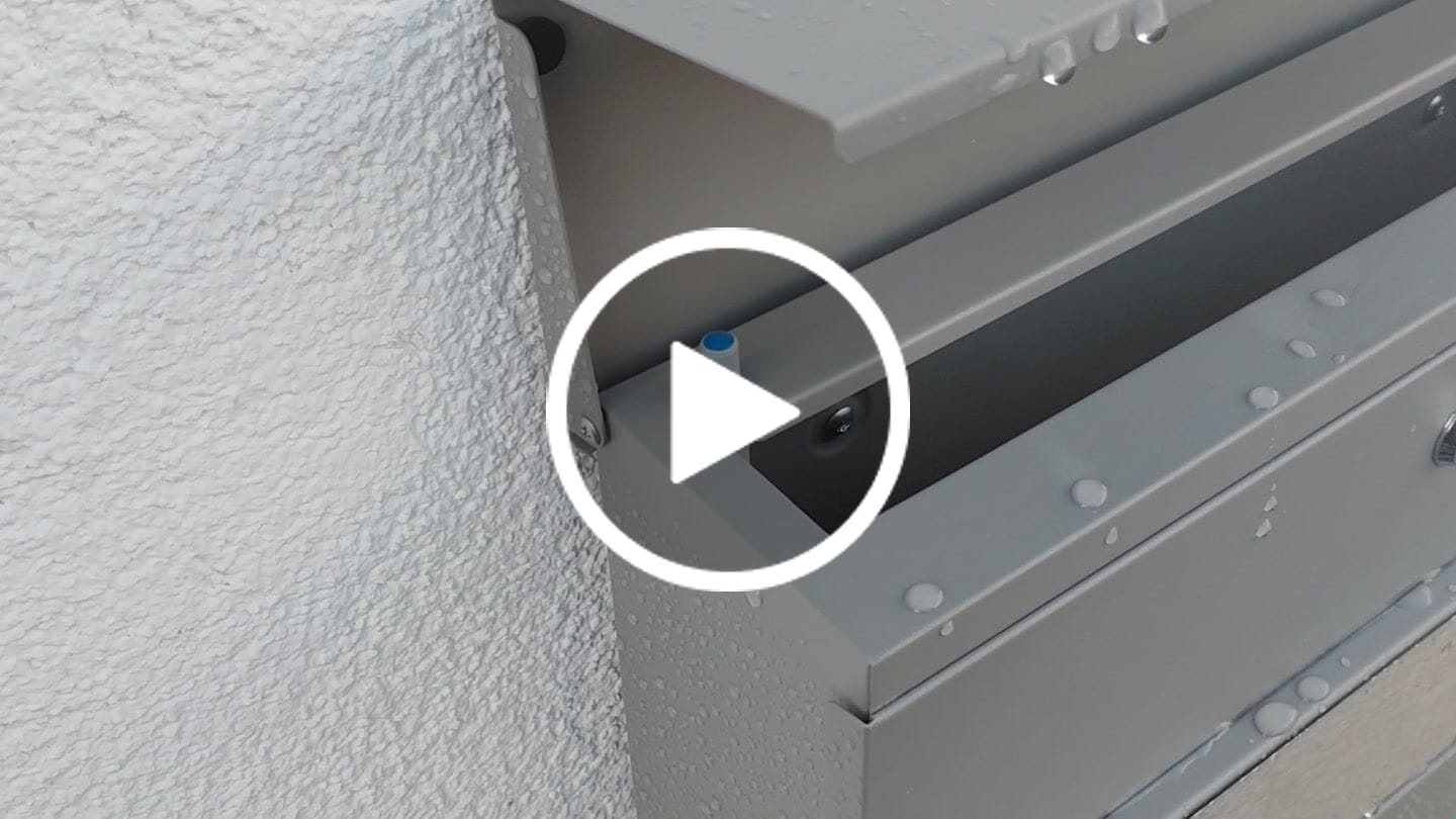 Customer video review of AlbersDesign Briefkasten B1 in Graualuminium (RAL9007) personalisiert mit Edelstahl-Schildern