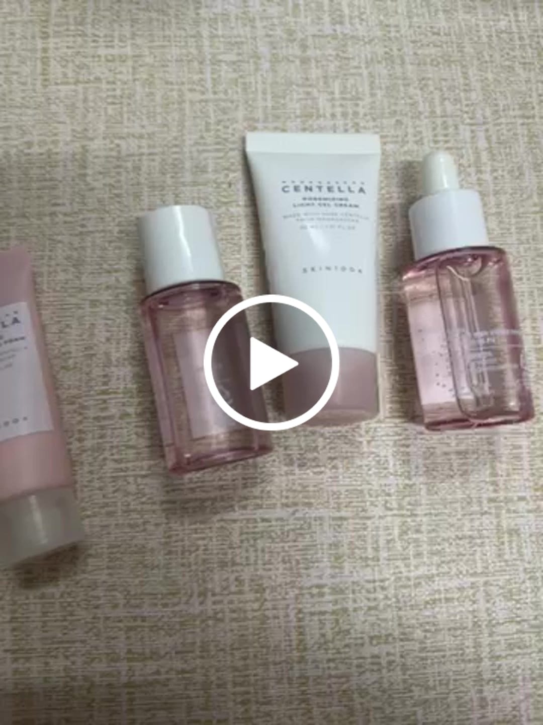 Customer video review of مجموعة السفر سكين1004 سنتيلا بورمايزينغ لتنظيف وتصغير المسام - 4قطع