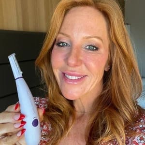 Customer photo review of מכשיר דרמפלנינג קולי להסרת שיער הפנים של ALORA™