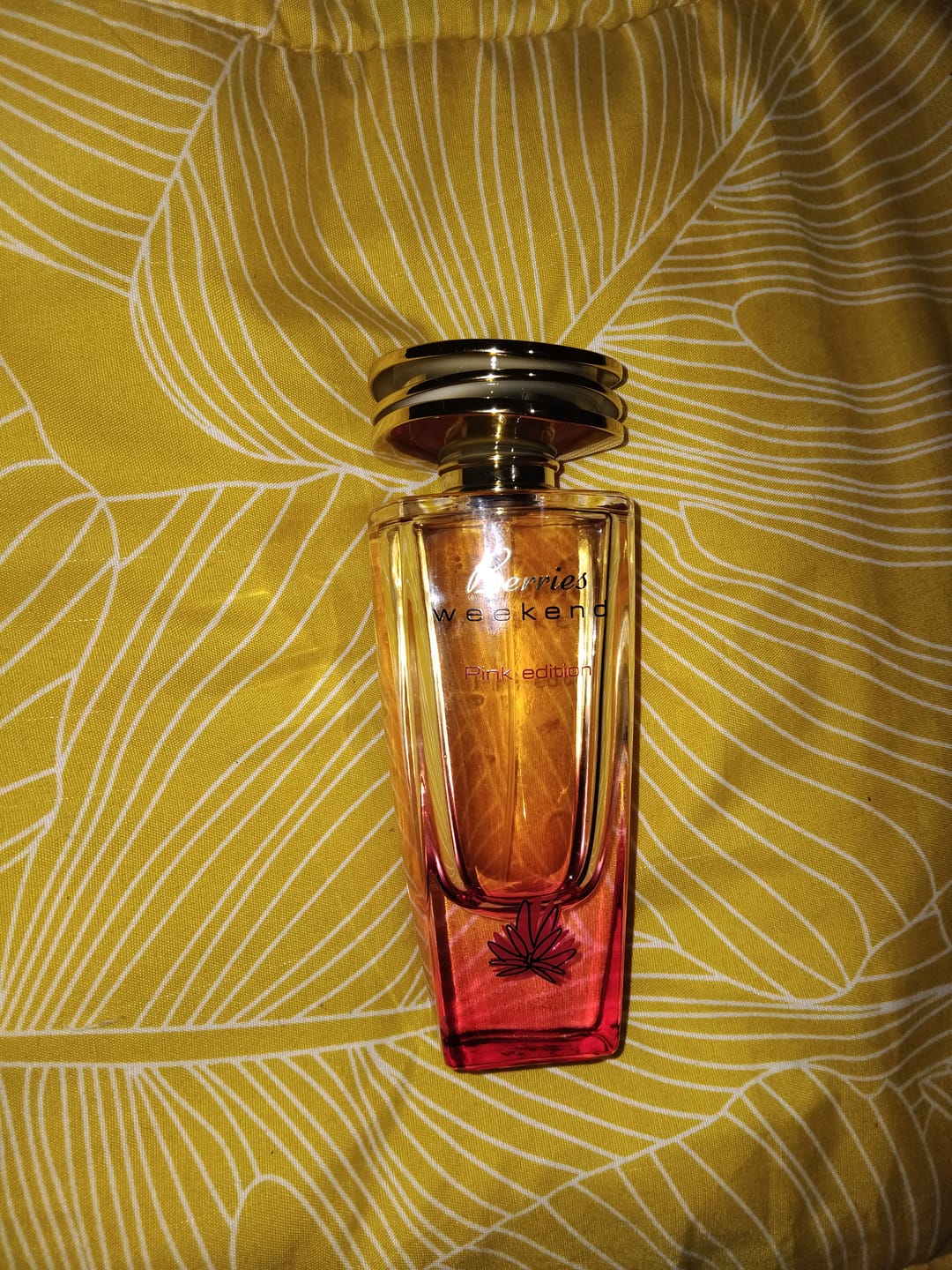 Customer photo review of Berries Weekend Pink Edition Eau De Parfum 100ml - Fragrance World