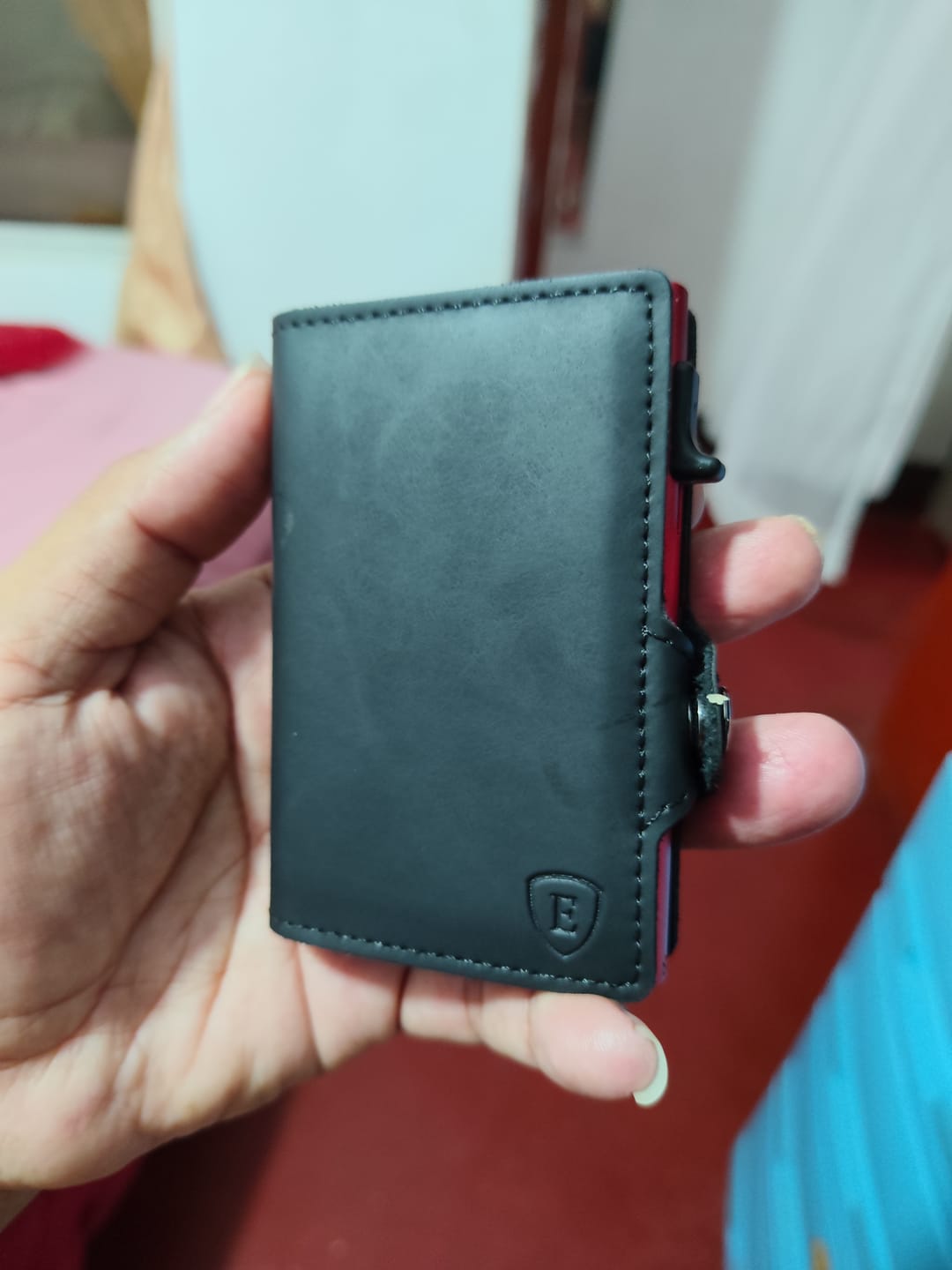 Customer photo review of E-BLACK/RED