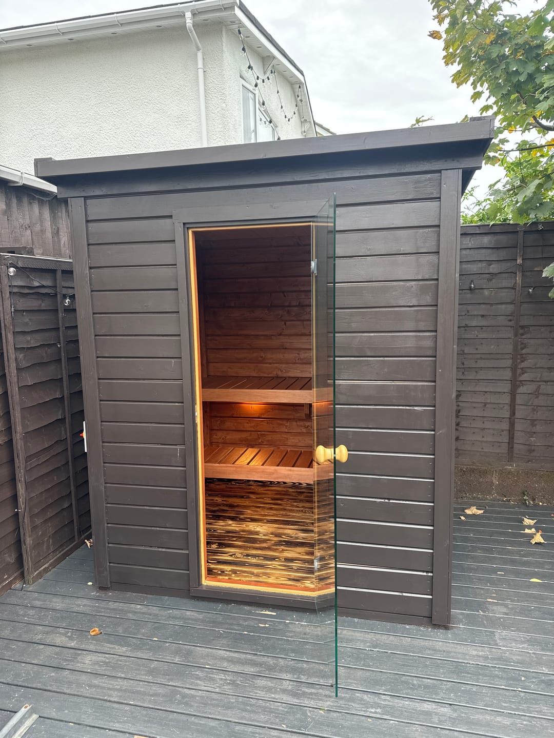 Customer photo review of Eir (2,6m2 | 1,8x1,6m |44mm) Compact Garden Sauna Set - 6kw Heater and Roofing Felt Included