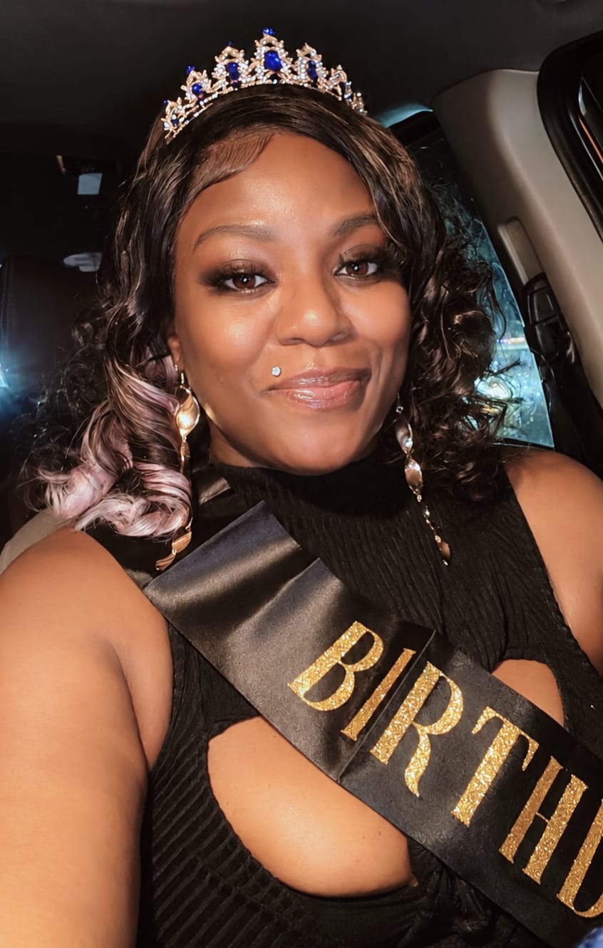 Customer photo review of Wavymy Grey & Black Customized Color Body Wave Wear & Go 9x6 Glueless Lace Wigs Human Hair  250% Density