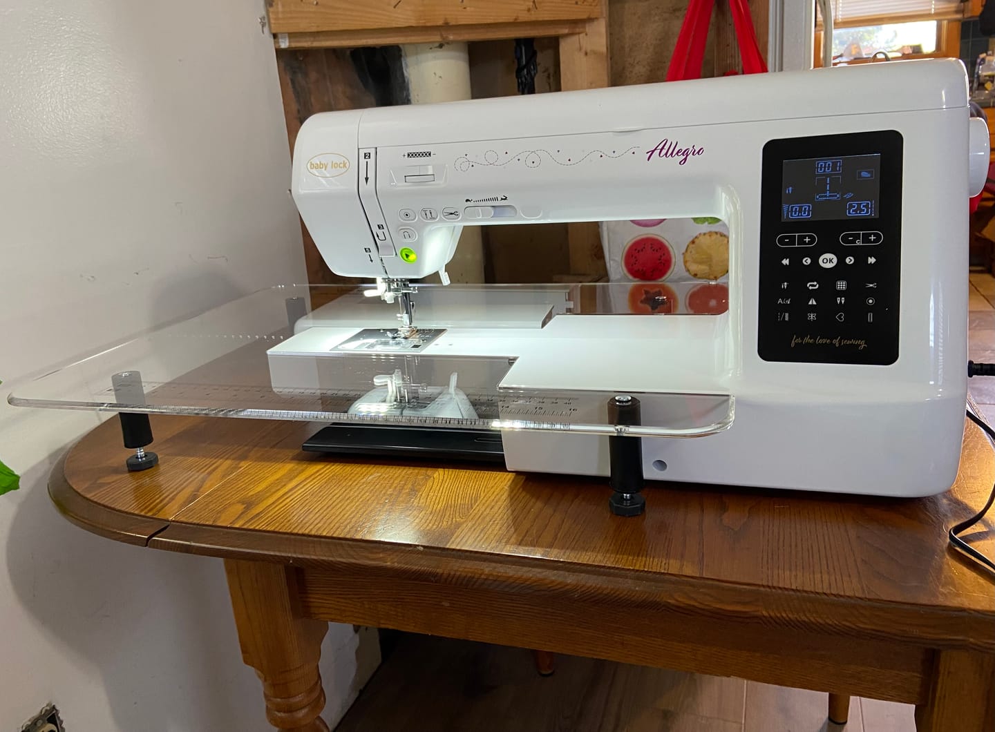Customer photo review of Acrylic Extension Table (18" x 24"), Babylock #BLMJZ-ET