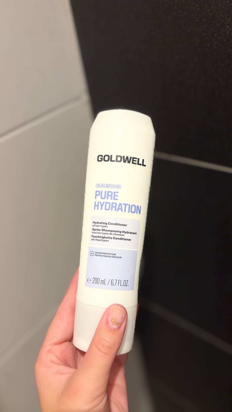 Customer photo review of Pure Hydration Hydrating Conditioner