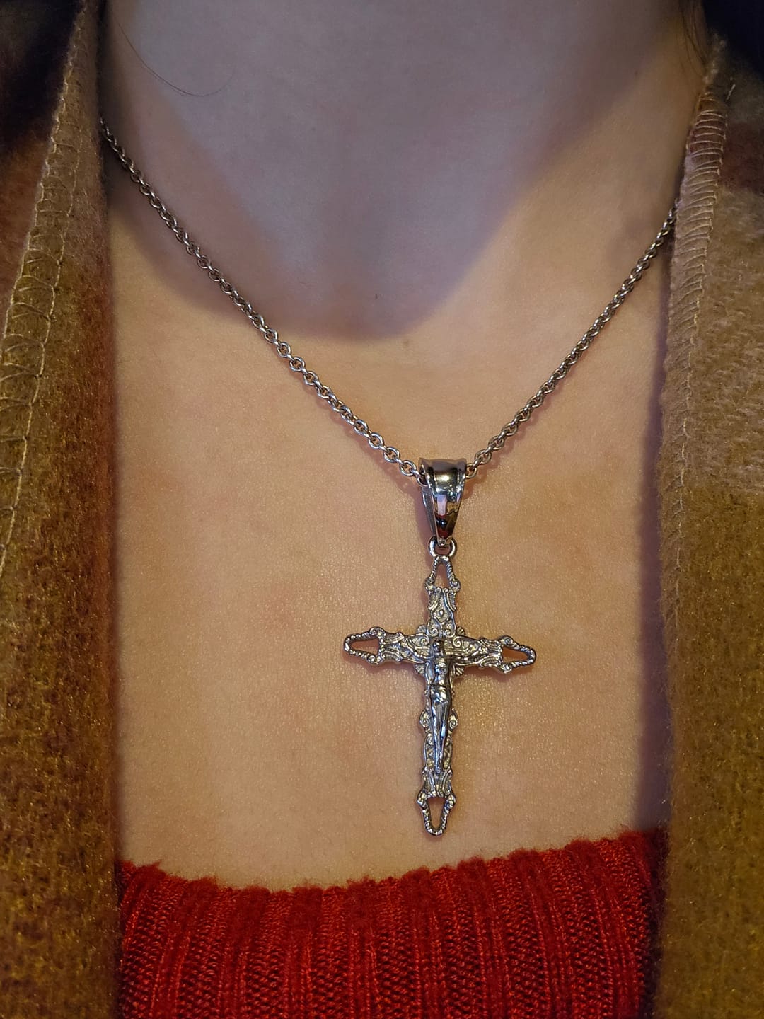 Customer photo review of CRUCIFIX CROSS PENDANT