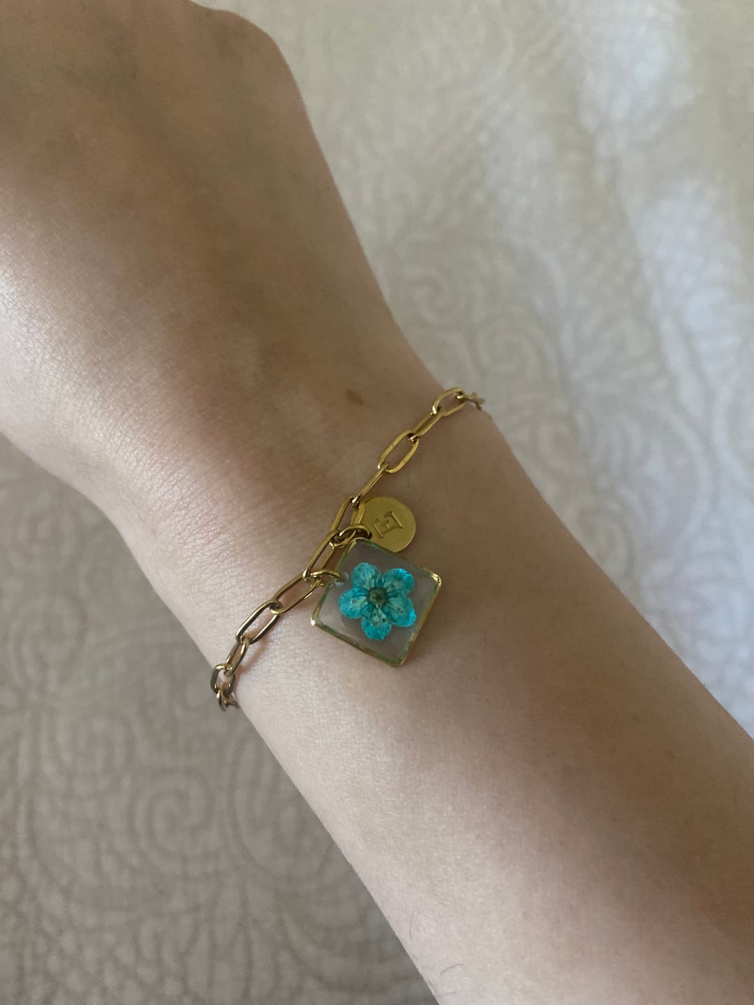 Customer photo review of Doğum Çiçeği Bileklik