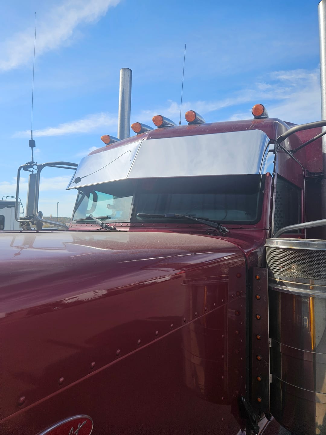 Customer photo review of Rollin low Peterbilt 14" straight flat bottom visor 14 gauge 304 s.s. 379 389 #1005