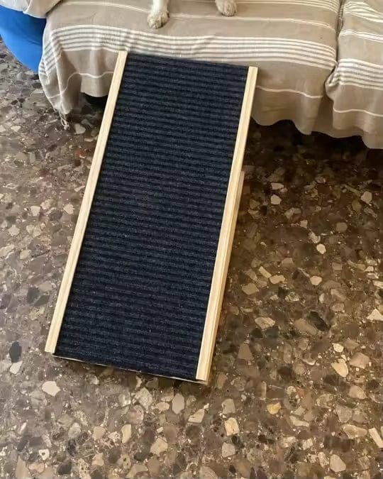 Customer photo review of Rampe en bois réglable et pliable pour chien — Stig