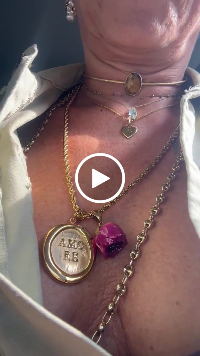 Customer video review of Ciondolo "Amore"