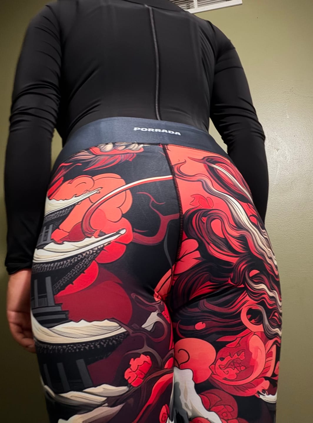 Customer photo review of KAIDO DRAGON WOMEN LEGGINGS