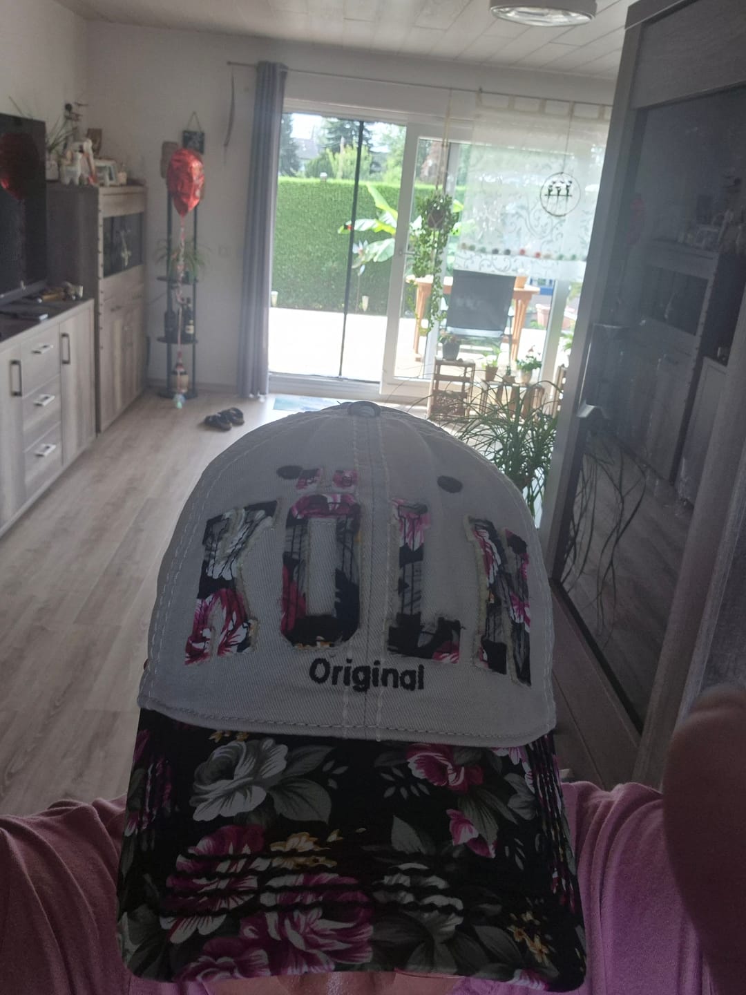 Customer photo review of Köln Cap