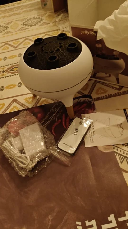 Customer photo review of Jellyfish Essential Oil Diffuser & Air Humidifier