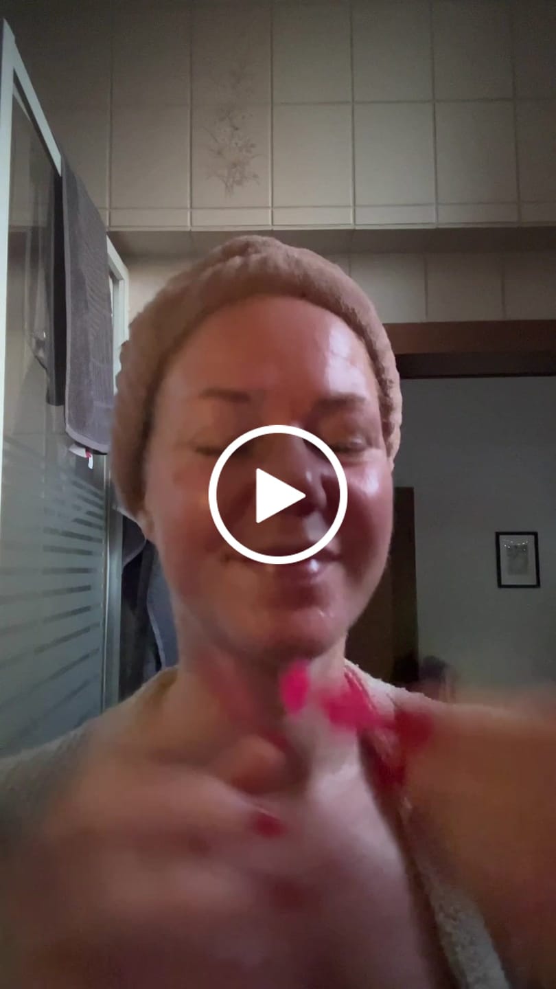 Customer video review of EYEBAGHACK -  Express Eyelift Effect