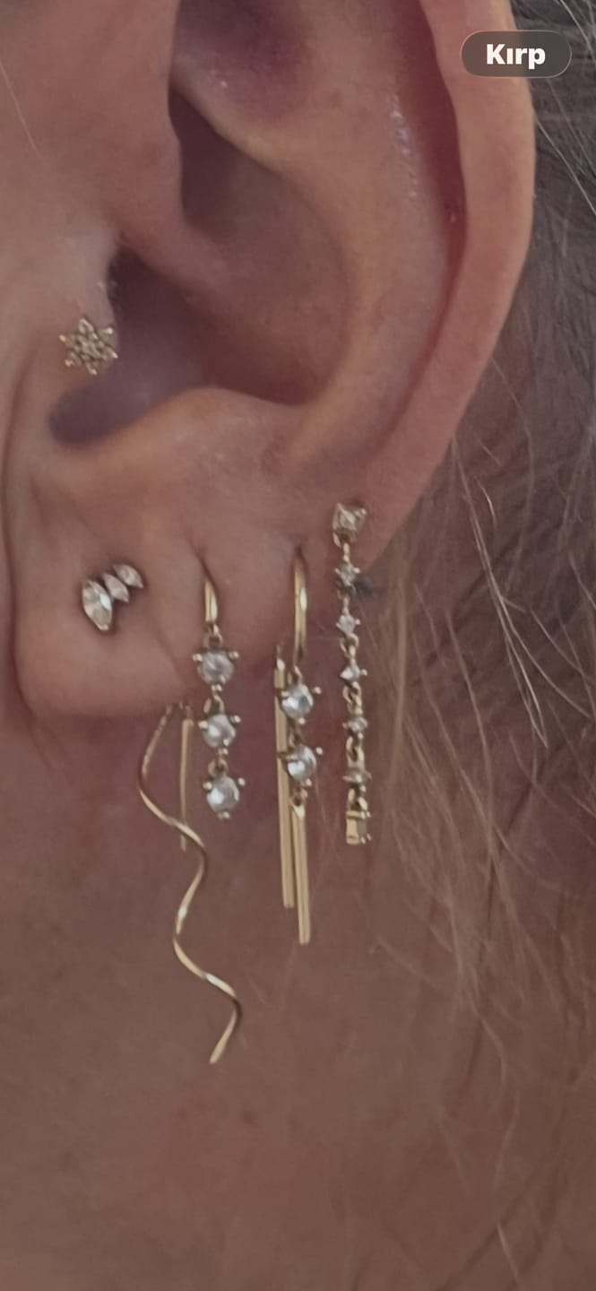 Customer photo review of Ballerina Üçlü Markiz Taşlı Sallantılı Altın Relax Piercing