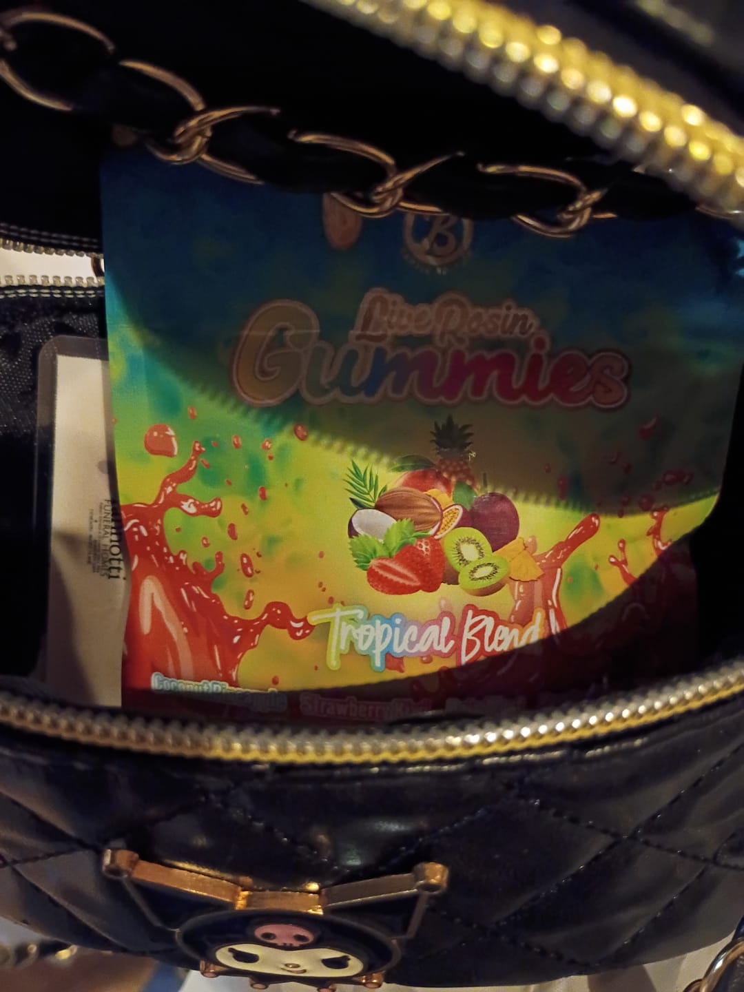 Customer photo review of Tropical Blend Live Rosin Gummies