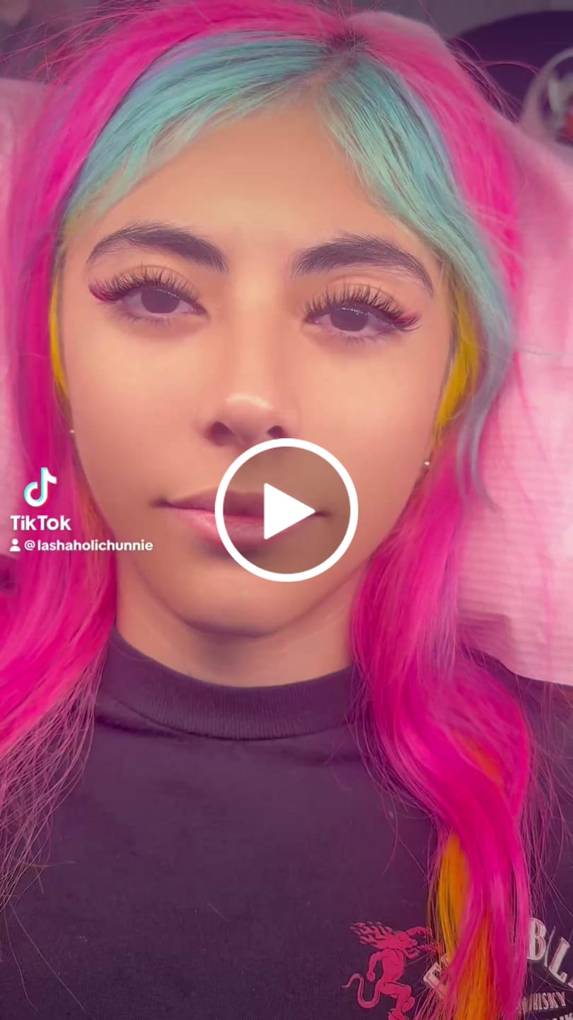 Customer video review of UV Neon Colored Lash