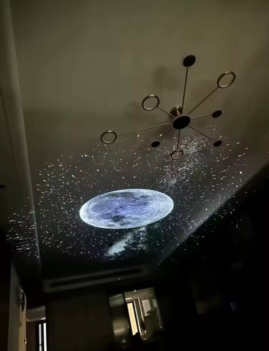 Customer photo review of Lunara -  Lass den Stress nicht bis ins Bett, sondern verschwinde unter deinem eigenen Sternenhimmel