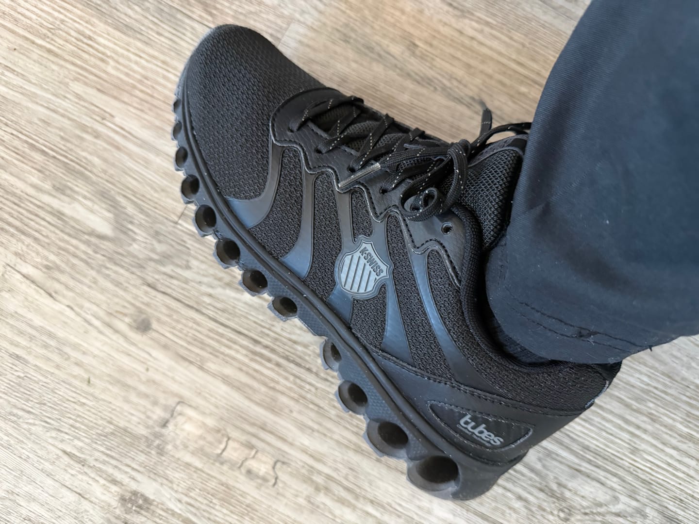 Customer photo review of 07112-099-M | TUBES 200 | BLACK/CHARCOAL