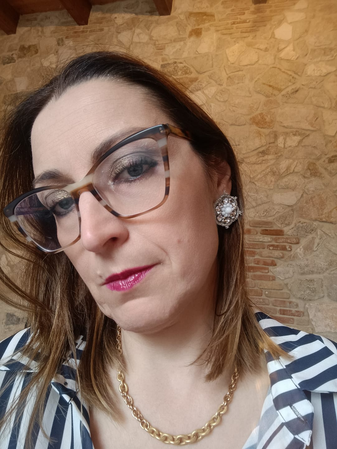 Customer photo review of Orecchini a bottone Snowy