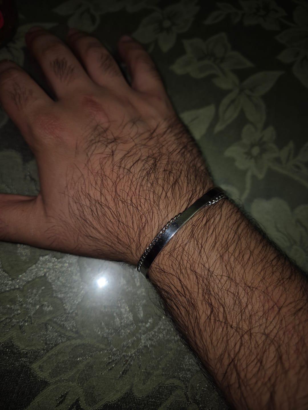 Customer photo review of Brazalete Soho Silver