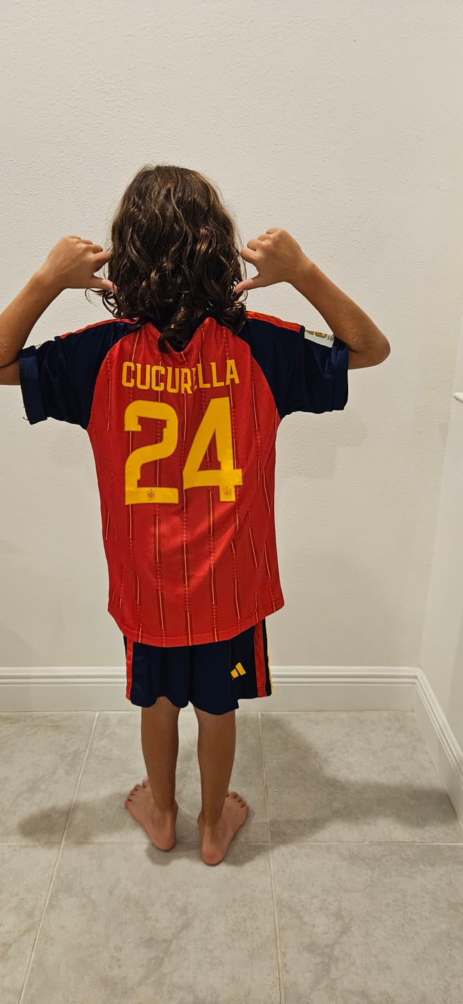 Customer photo review of Marc Cucurella Spain 2026 World Cup Kids Football Jersey