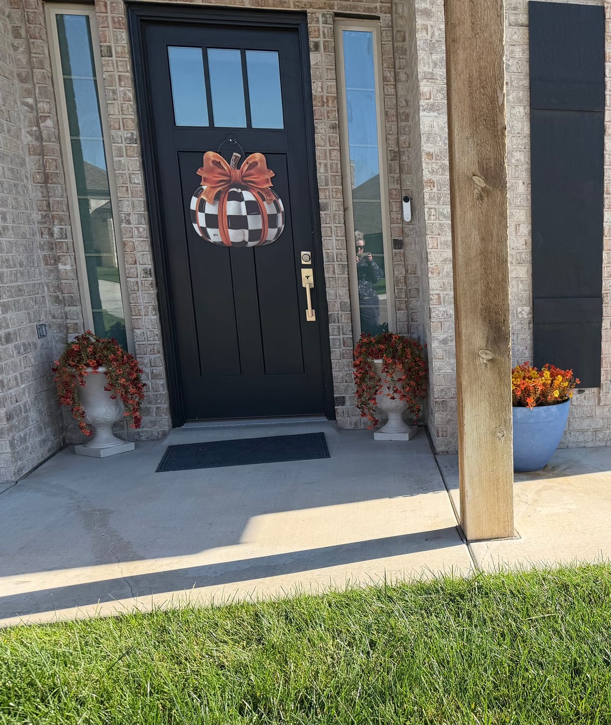 Customer photo review of Elegant Checkered Pumpkin Door Hanger