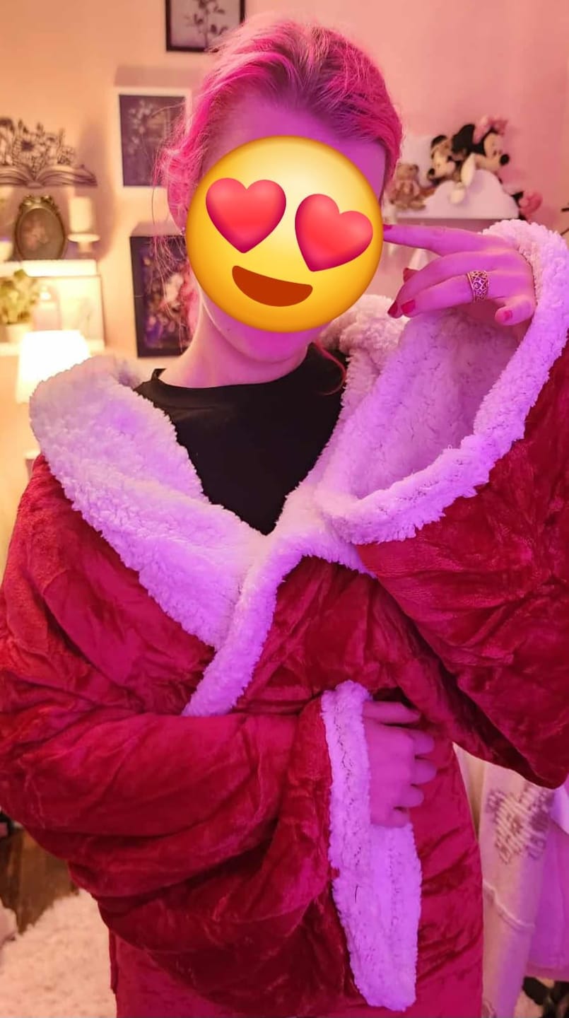 Customer photo review of CozyMode™ Heated Robe