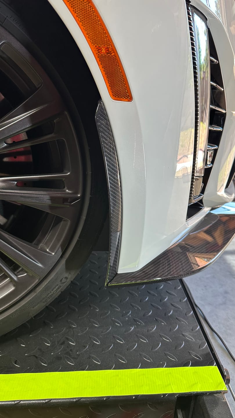 Customer photo review of 2020-Up Cadillac CT5-V Blackwing CARBON FIBER Front Splitter Side Wheel Arch