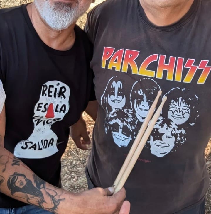 Customer photo review of Camiseta "Reír es la única salida"