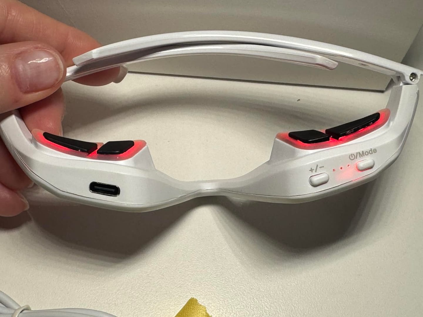Customer photo review of Lumera Pro - Red Light Therapy + EMS To Erase Eye Bags
