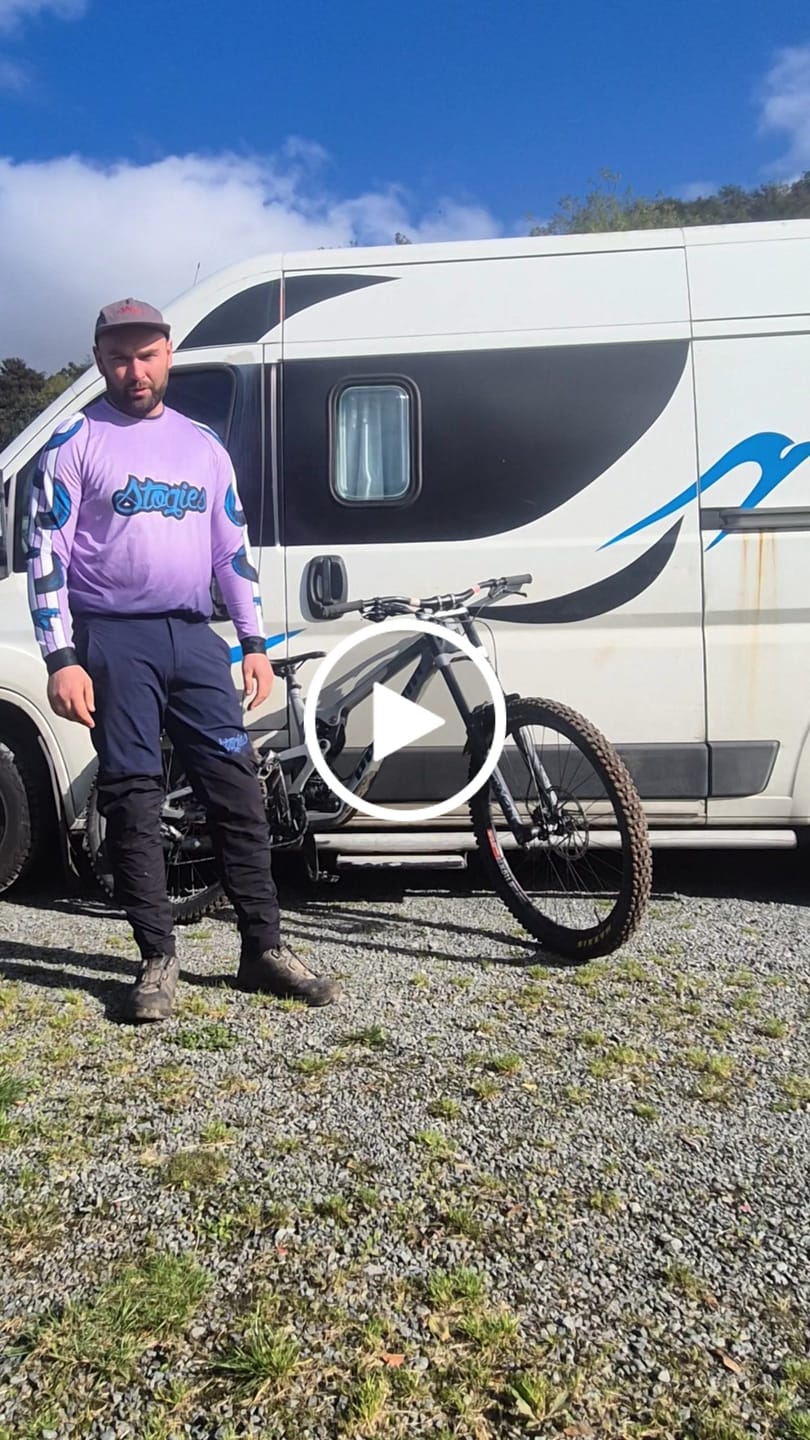 Customer video review of Serpent Tech Trousers - MTB Riding Pants
