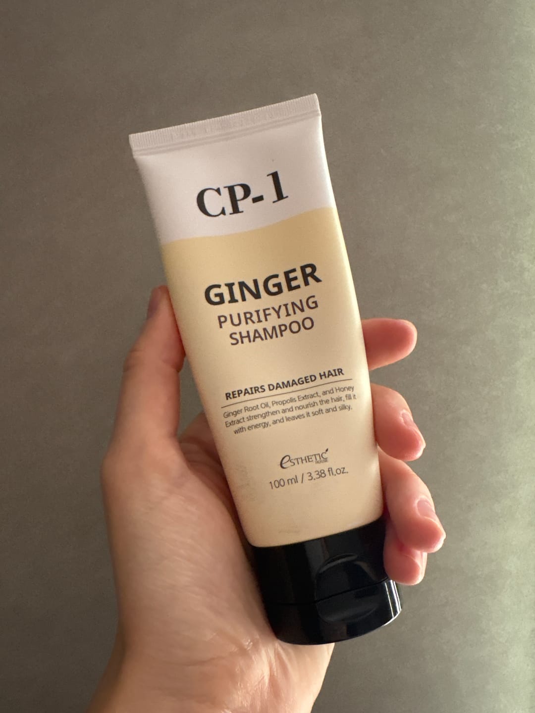 Customer photo review of Atjaunojošs šampūns matiem ar ingvera sakni CP-1 Ginger Purifying Shampoo