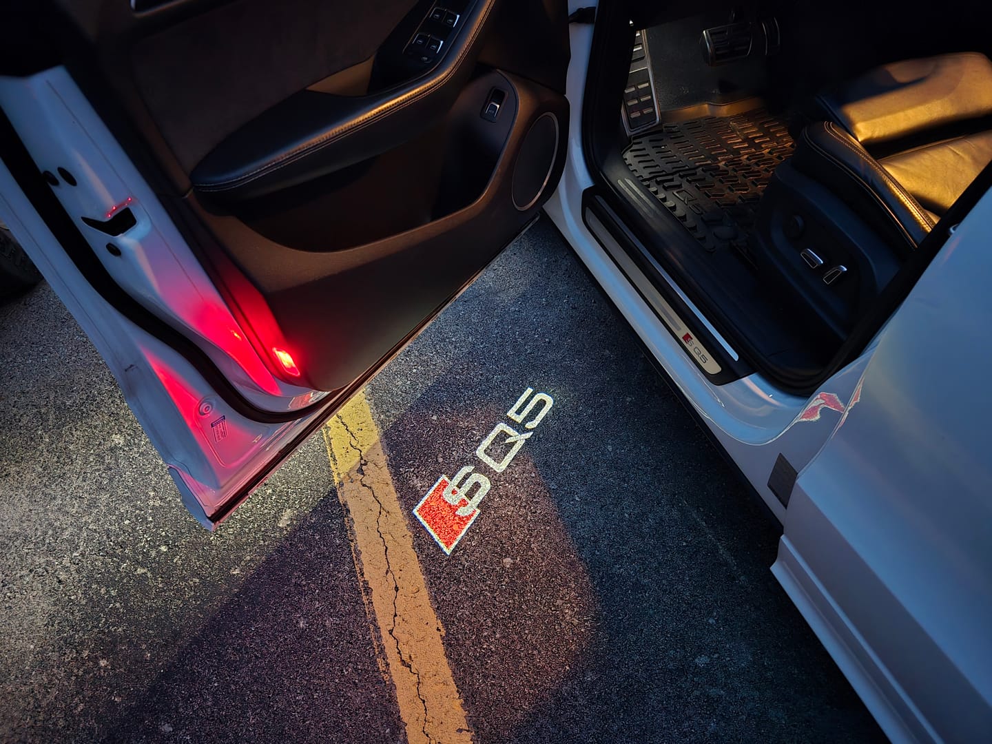 Customer photo review of AUDI DOOR LIGHTS