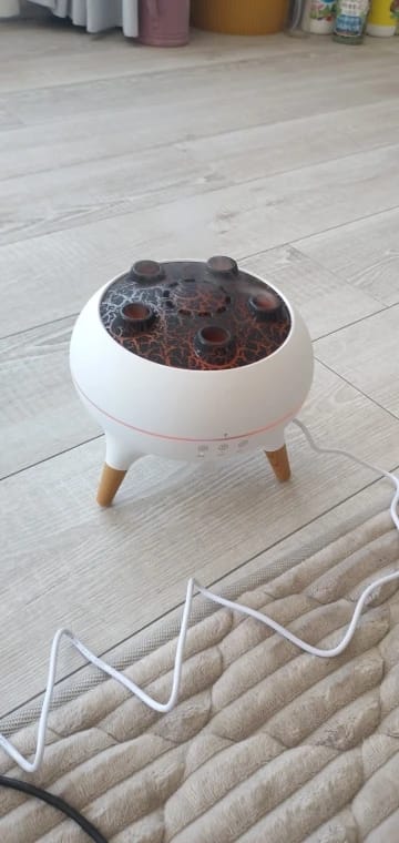 Customer photo review of Jellyfish Essential Oil Diffuser & Air Humidifier