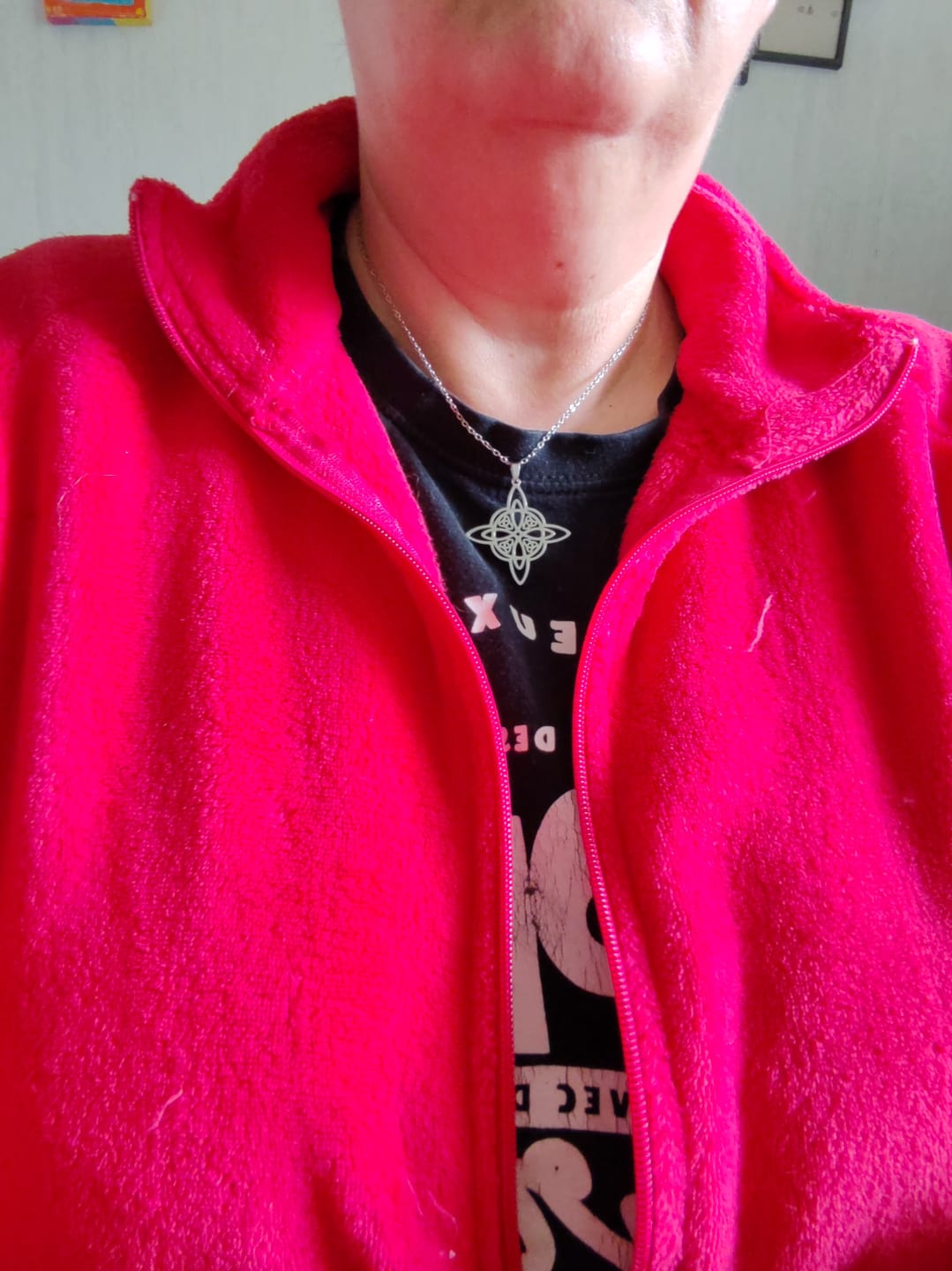 Customer photo review of Pendentif "Protection Éternelle" en Nœud de Sorcière