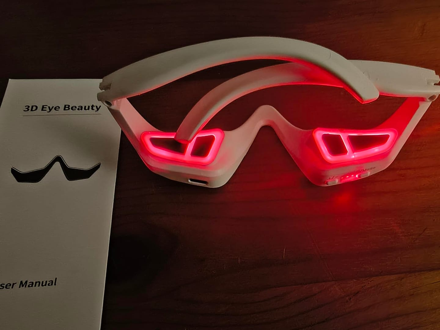 Customer photo review of Lumera Pro - Red Light Therapy + EMS To Erase Eye Bags