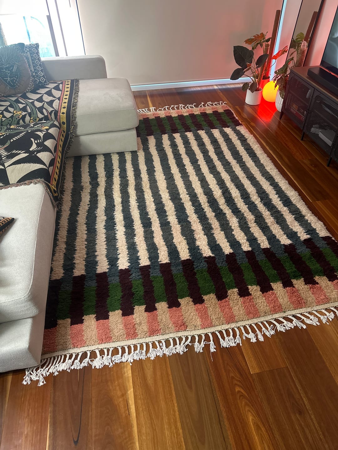 Customer photo review of Moroccan Ourika Wool Rug 9.2 x 6.4 ft / 280 x 195 cm