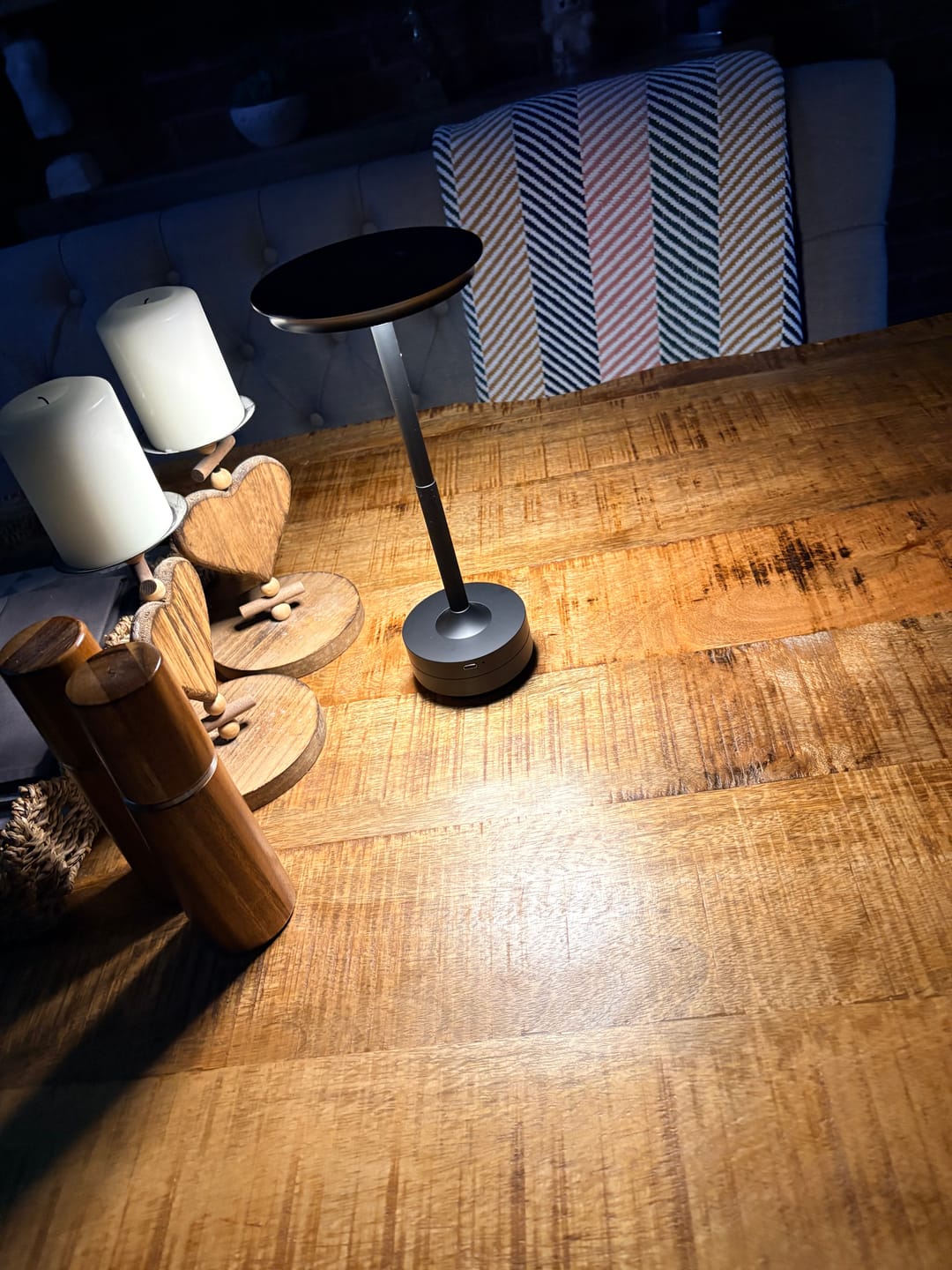Customer photo review of Cordless Modern Aura Table Lamp - Cordless Table Lamp with Touch Control & Modern Nordic Design