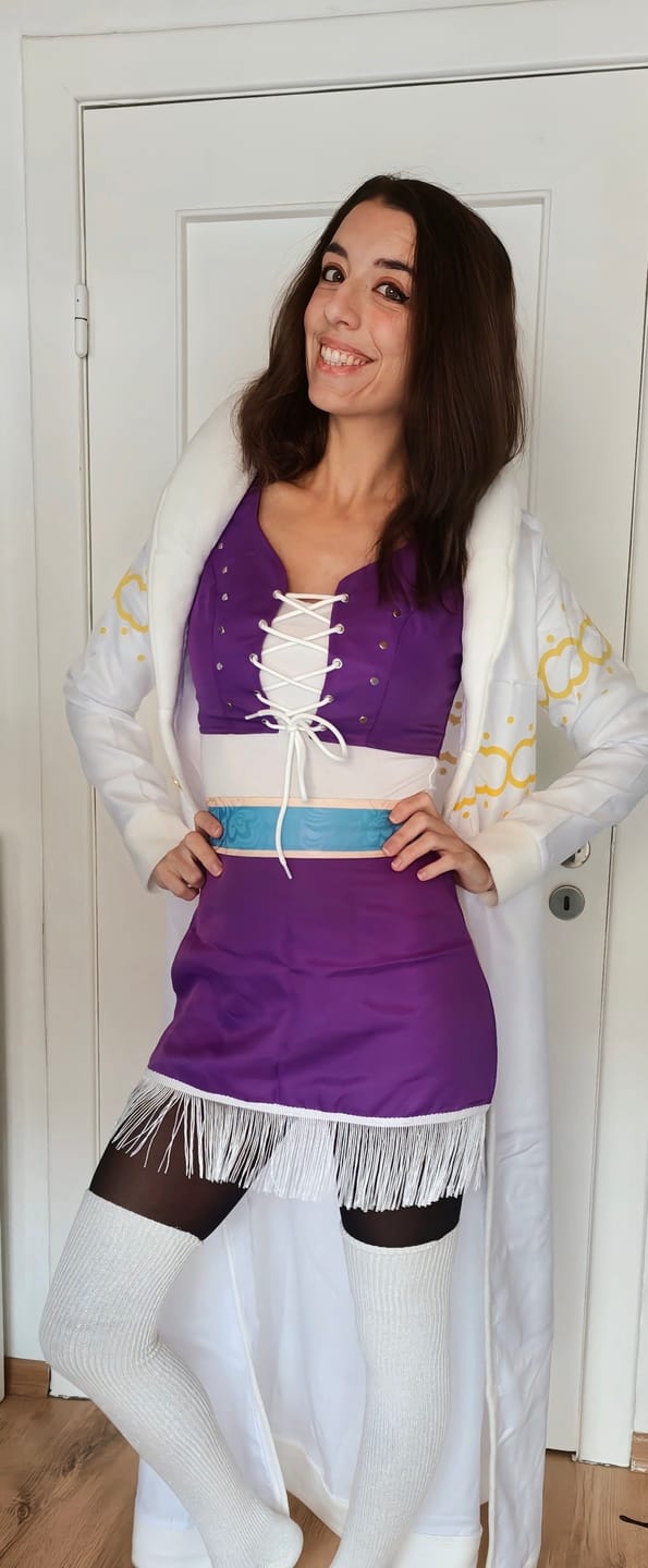 Customer photo review of One Piece Nico Robin Cosplay Kostüm Miss All Sunday Halloween Karneval Outfit