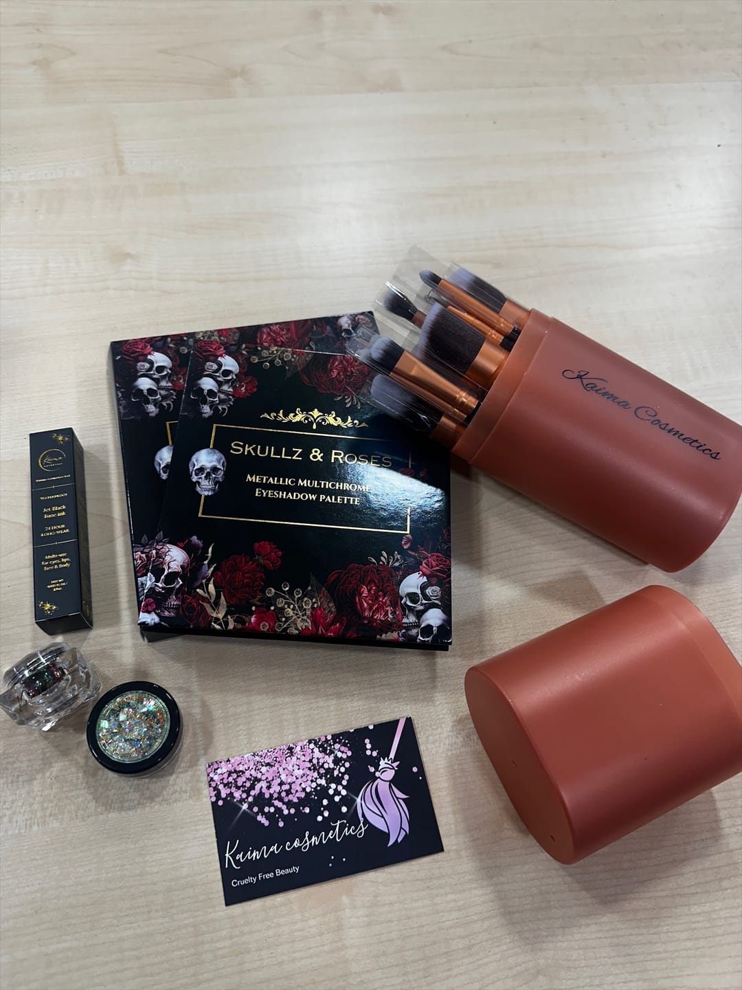 Customer photo review of Chameleon eyeshadow flakes - Holo Yellow