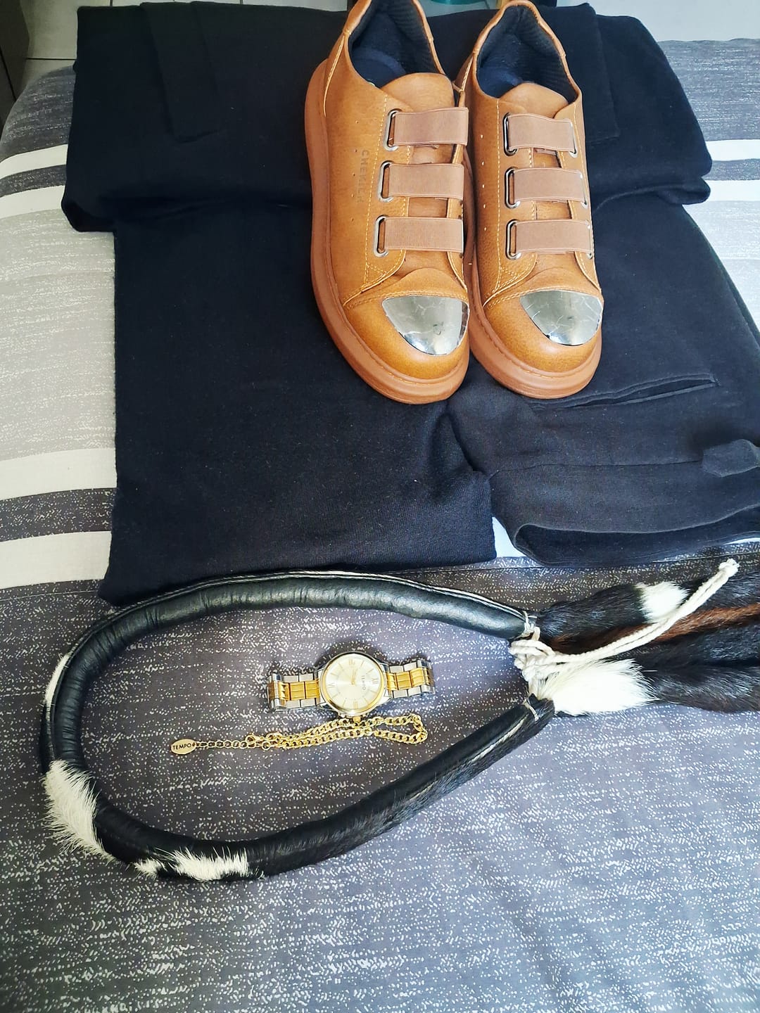 Customer photo review of MIRROR All Brown
