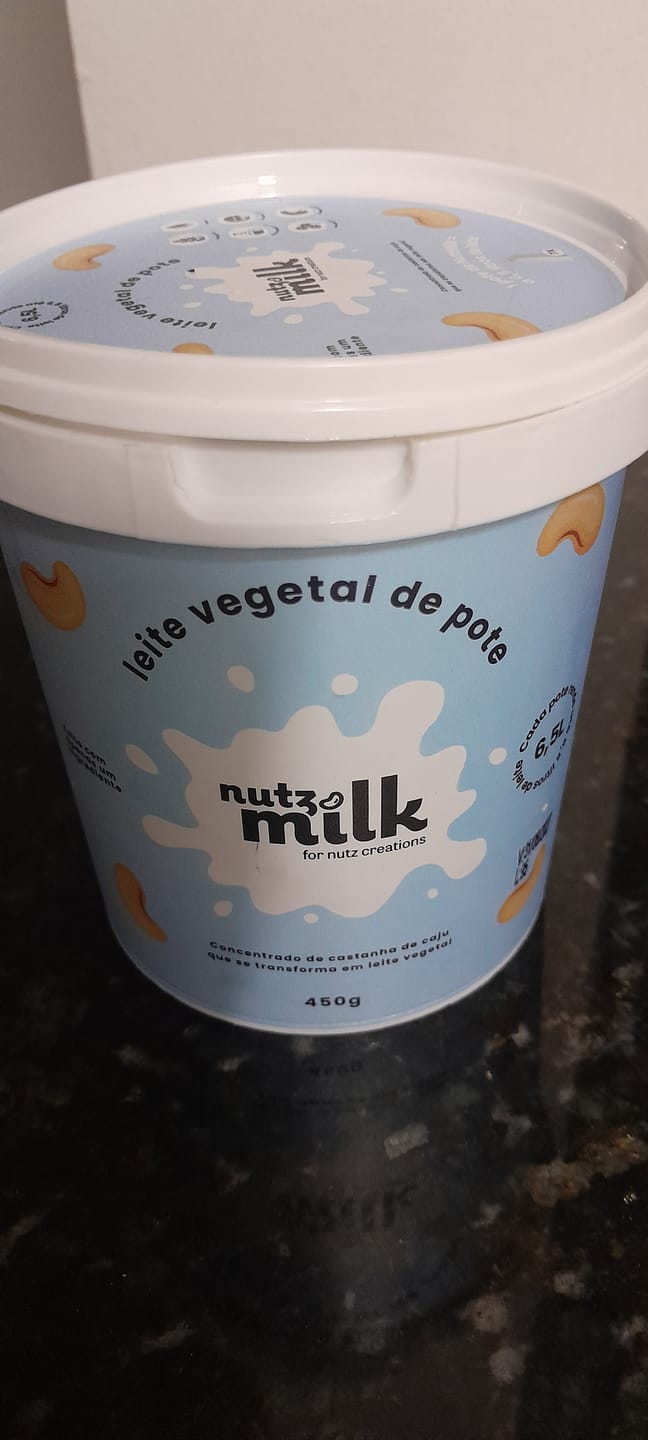 Customer photo review of Leite Vegetal NutzMilk  6,5L - Concentrado de Castanha de Caju