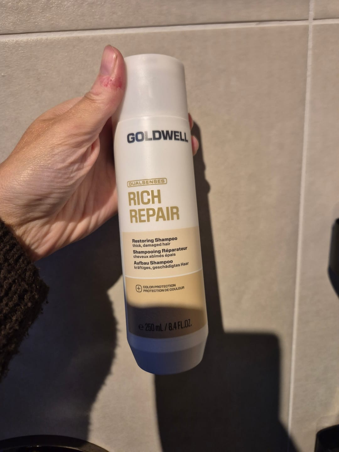 Customer photo review of Dualsenses Rich Repair Shampoo