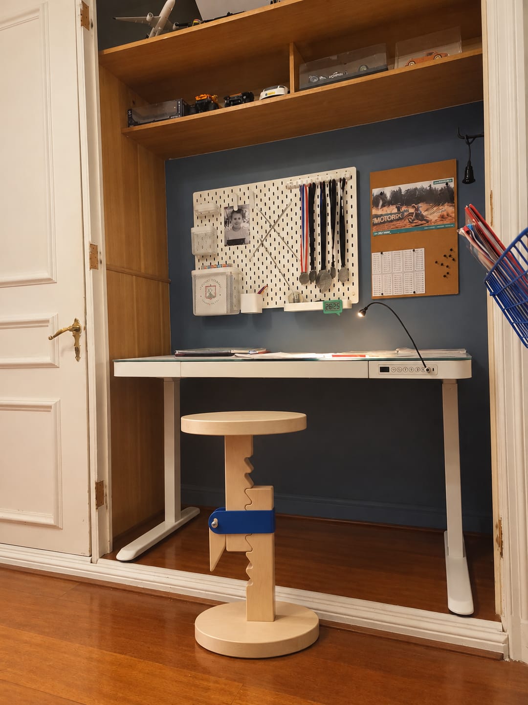 Customer photo review of Escritorio Home Office Cosmo Eléctrico Blanco
