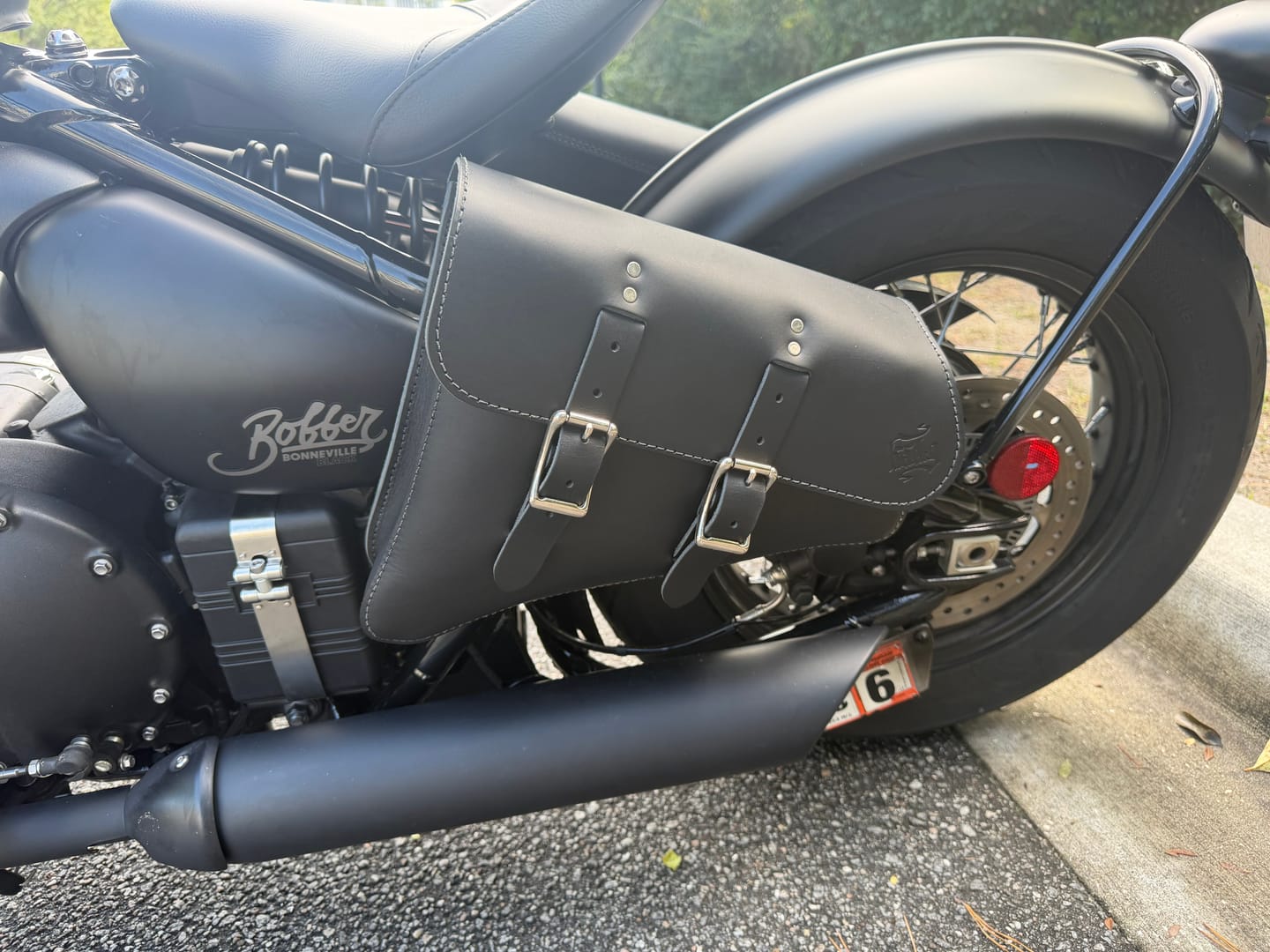 Customer photo review of Triumph Bobber Left Side Solo Bag - TBL01