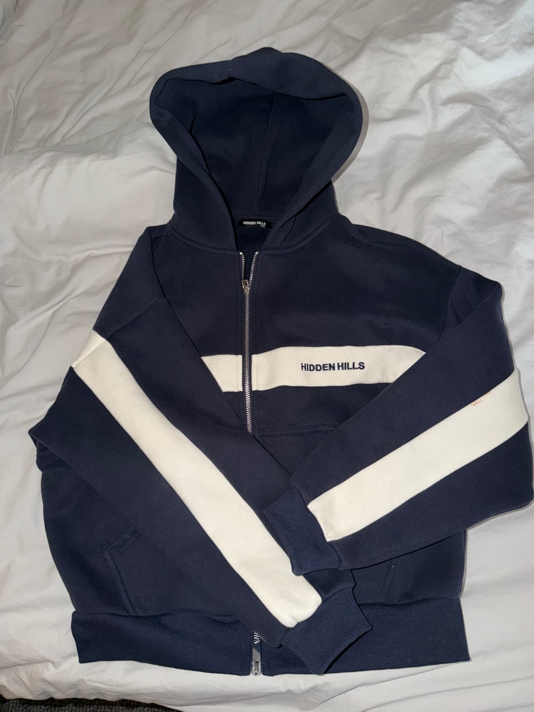 Customer photo review of CONTRAST PANEL ZIP HOODIE NAVY