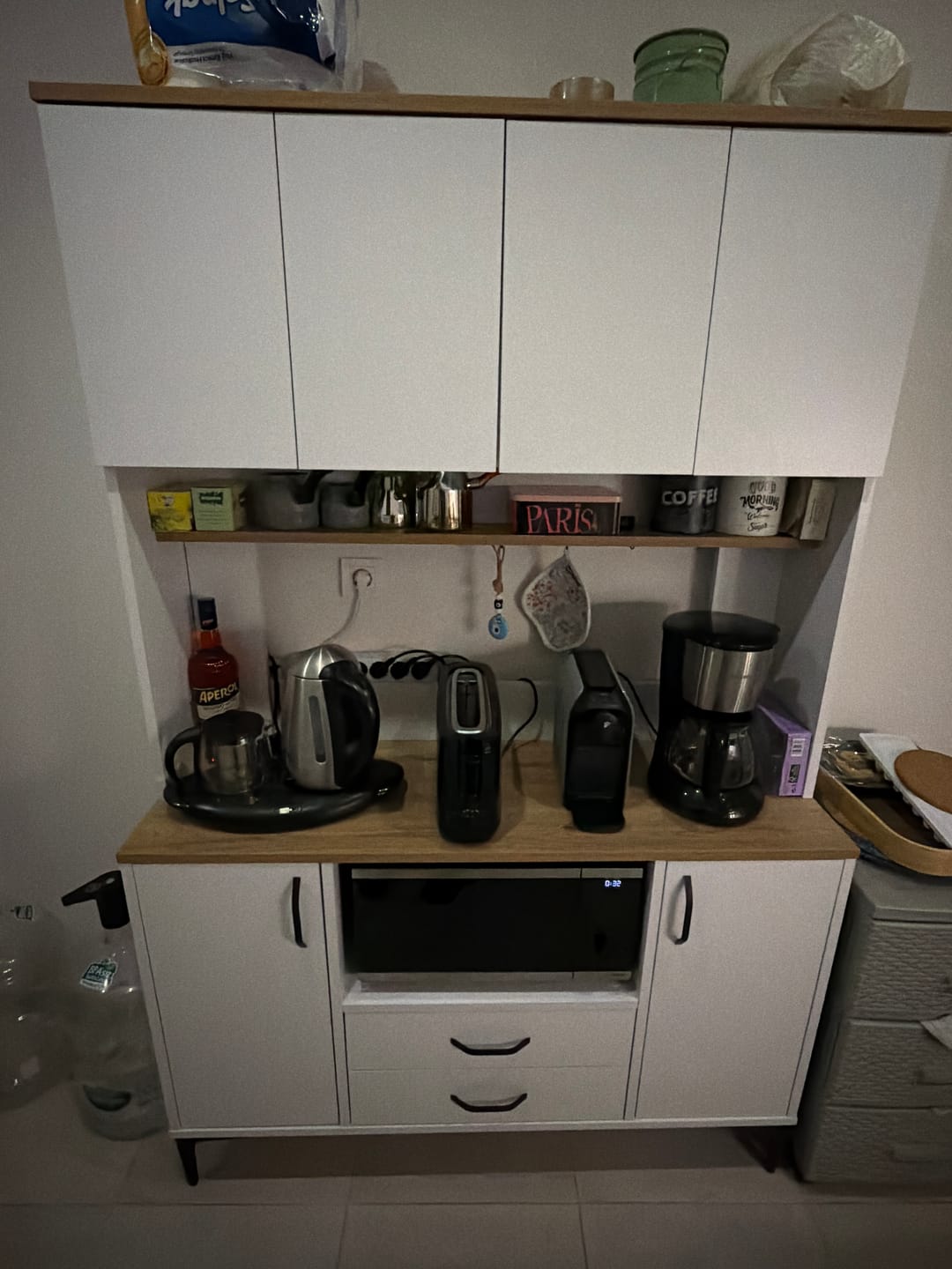 Customer photo review of Rani JE168 Çok Amaçlı Dolap 6 Kapaklı 2 Çekmeceli Kiler Mutfak Dolabı Beyaz - Sepet Ceviz
