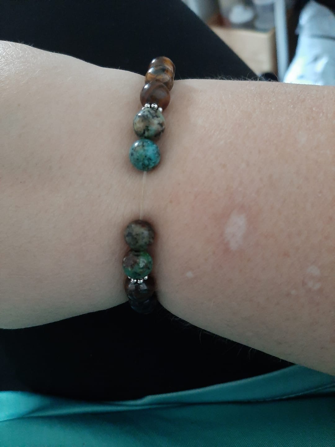 Customer photo review of KRAFT & BALANCE – Armband aus Tigerauge & Türkis-Jaspis