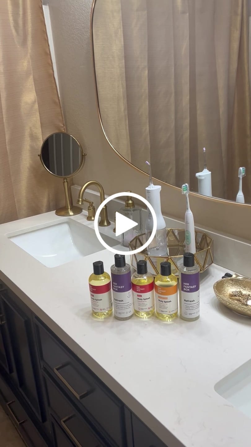 Customer video review of Body Splash - Skin Smoothing Body Oil  (Pineapple Creme)
